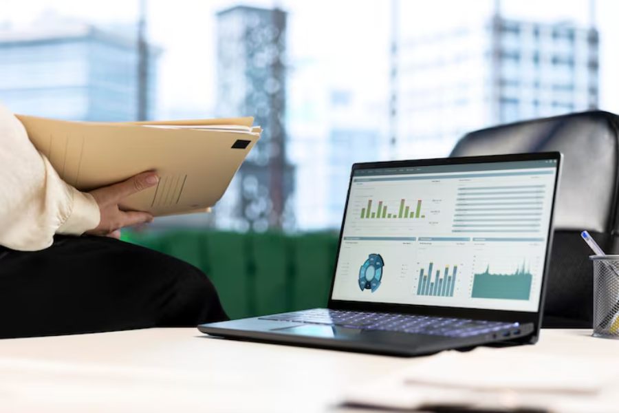 How to Turn Your Data into Compelling Reports Automatically