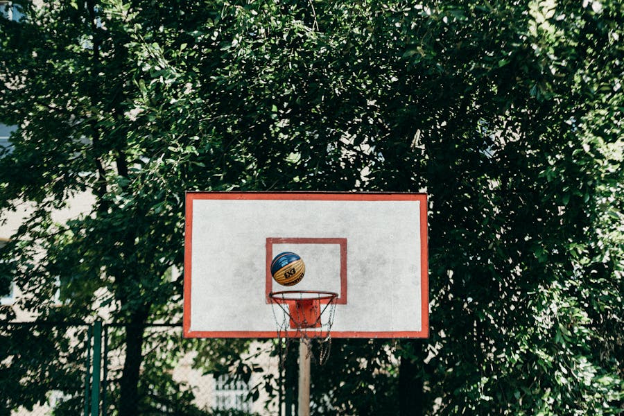 How to Create Better Basketball Content_ Fonts, Photos, and Design Tips